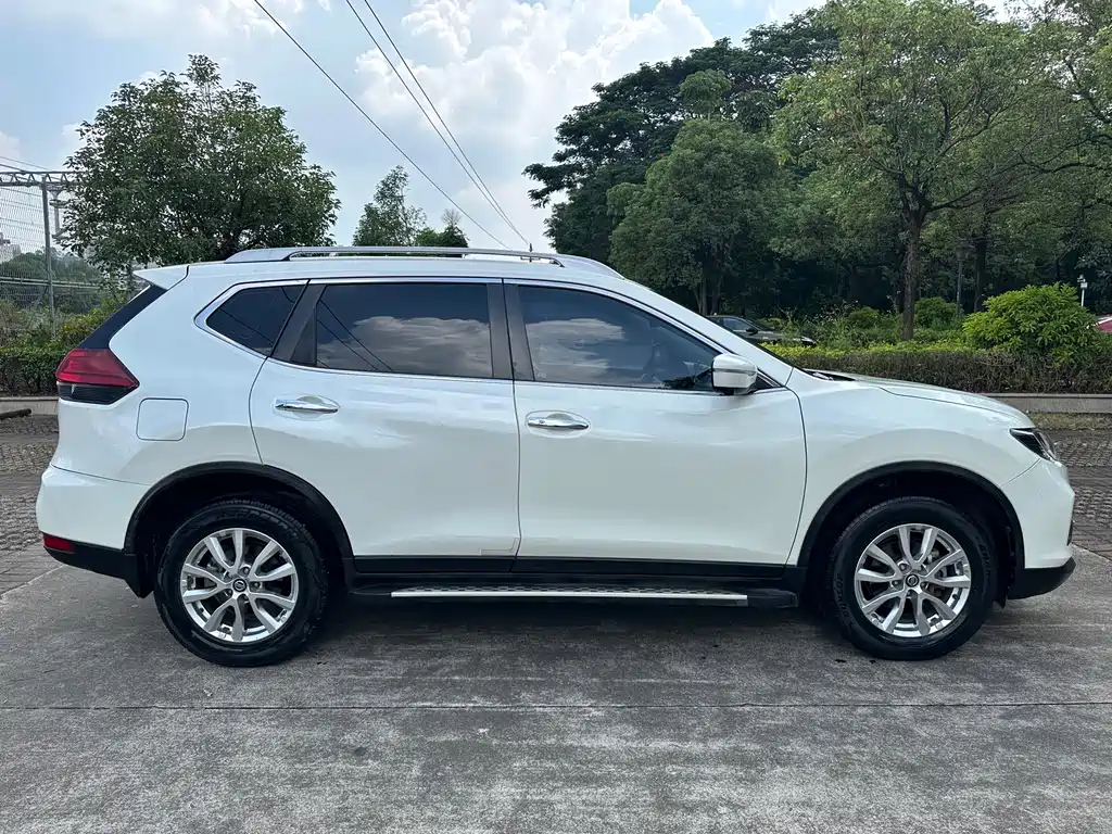 Nissan X-Trail — миниатюра 6