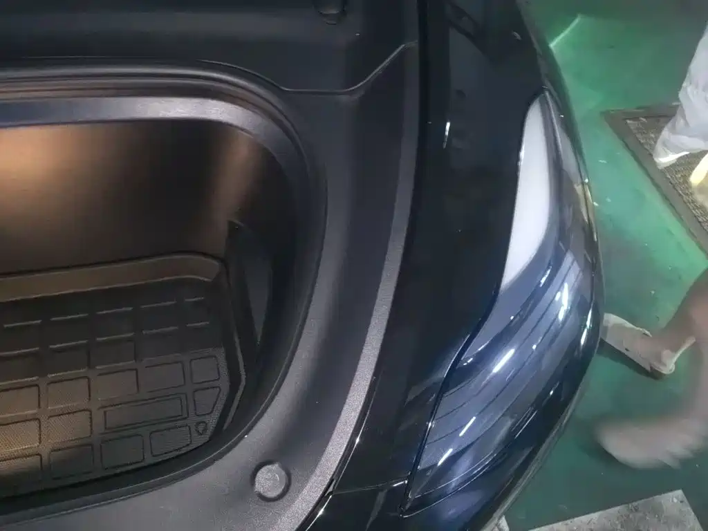 Tesla Model Y — миниатюра 23