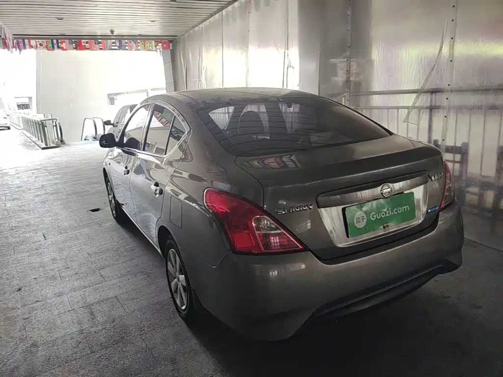 Nissan Sunny 2015 1.5XE MT Comfort