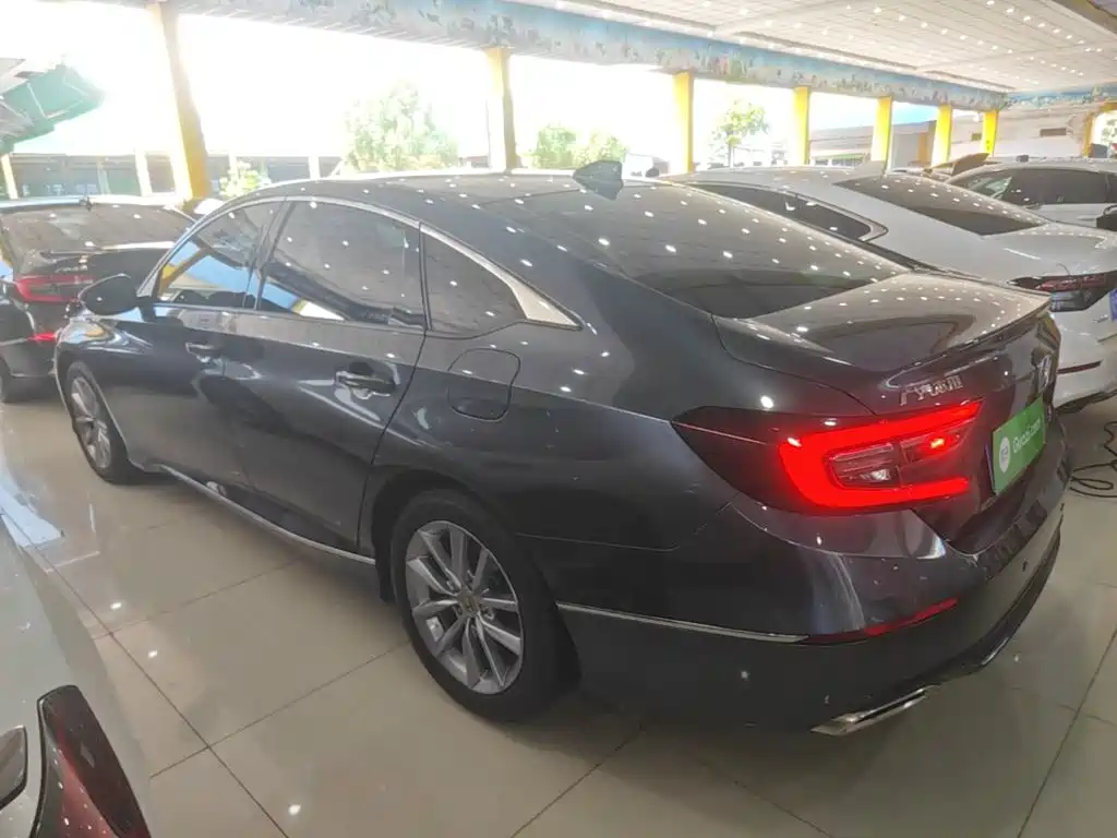 Honda Accord — миниатюра 5