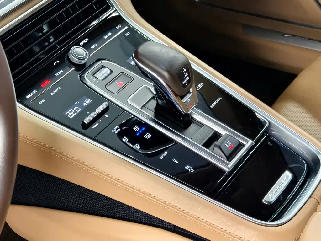 Porsche Panamera — миниатюра 12