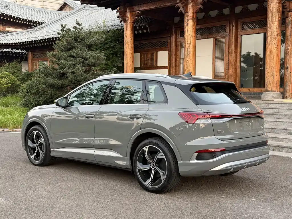 Audi Q4 e-tron — миниатюра 6