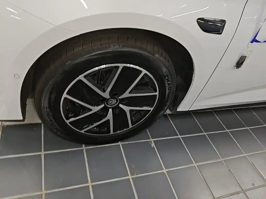 BYD Qin L — миниатюра 23