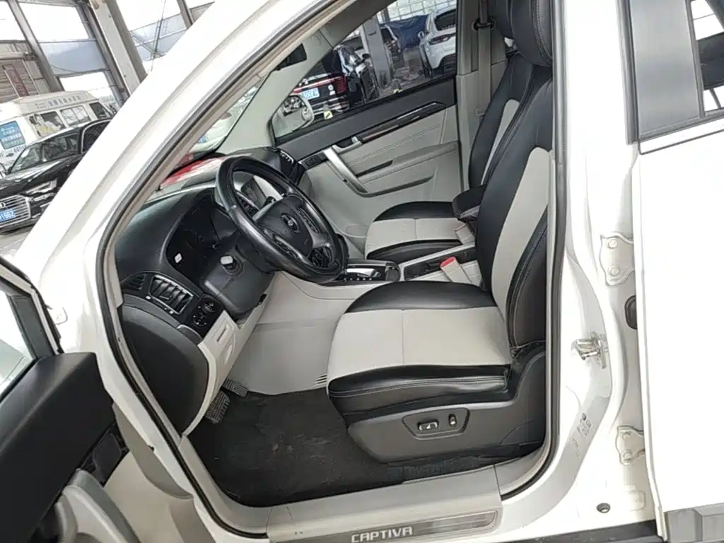 Chevrolet Captiva — миниатюра 15