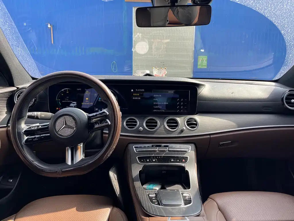 MERCEDES-BENZ E CLASS