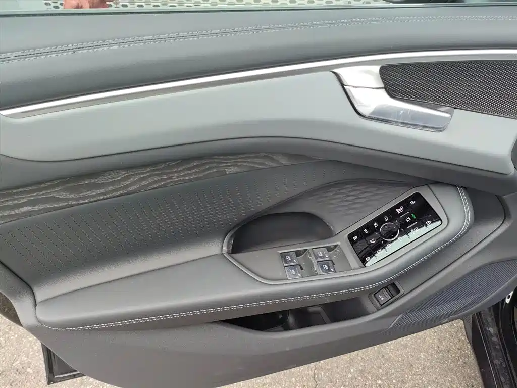 Audi A6L — миниатюра 13