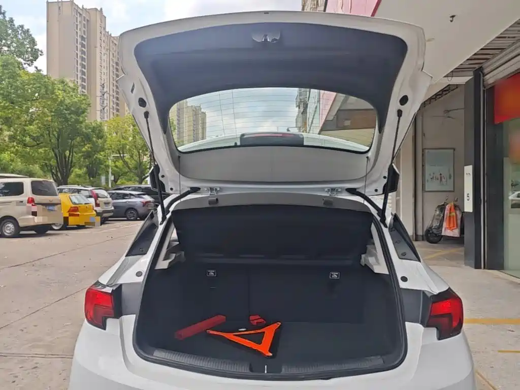 Buick Verano — миниатюра 19