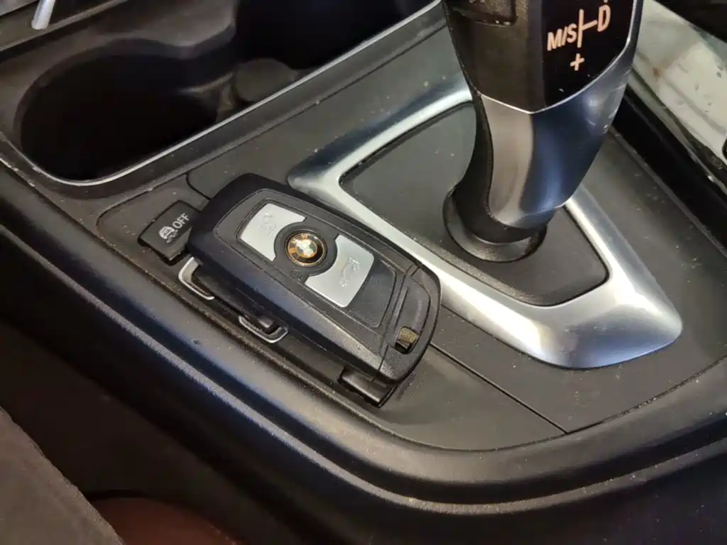 BMW 3 Series — миниатюра 13