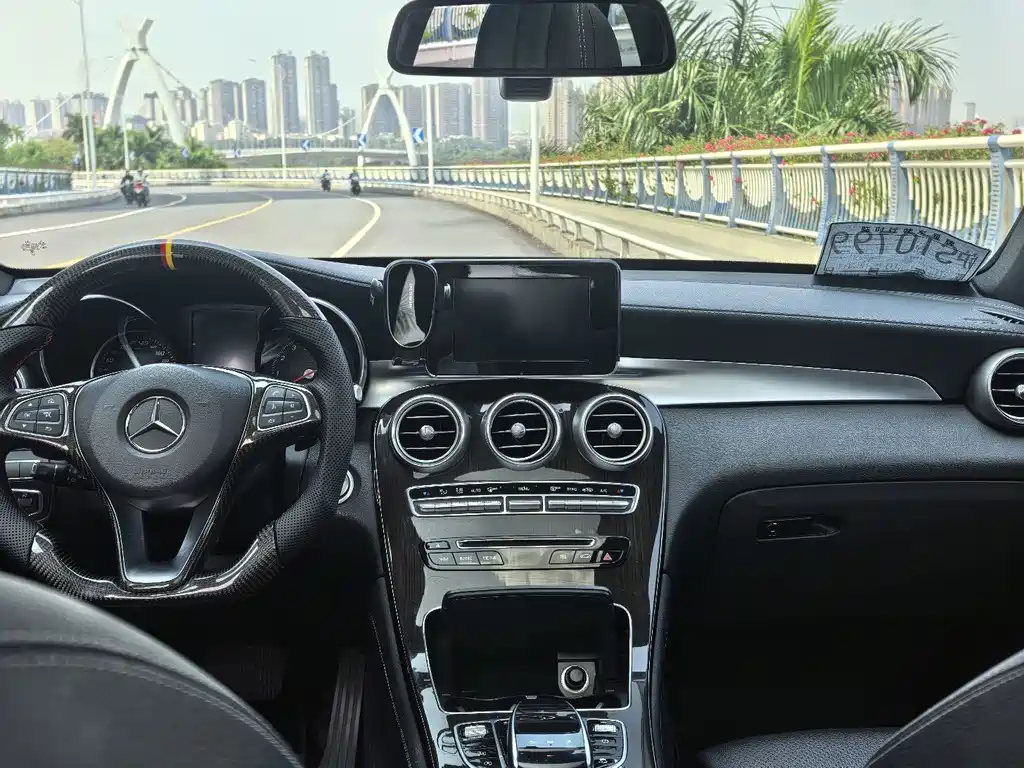 Mercedes-Benz GLC — миниатюра 10