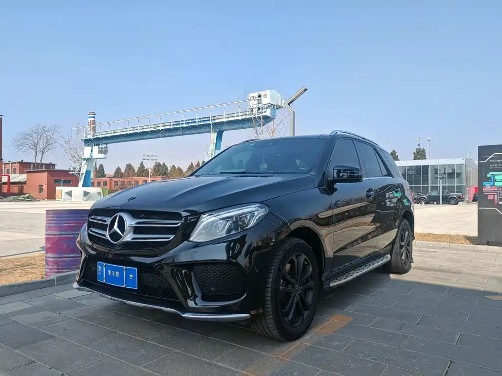 Mercedes-Benz GLE 2016
