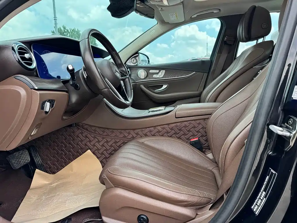 Mercedes-Benz E-Class — миниатюра 7