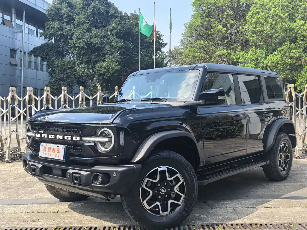 Ford Bronco 2024