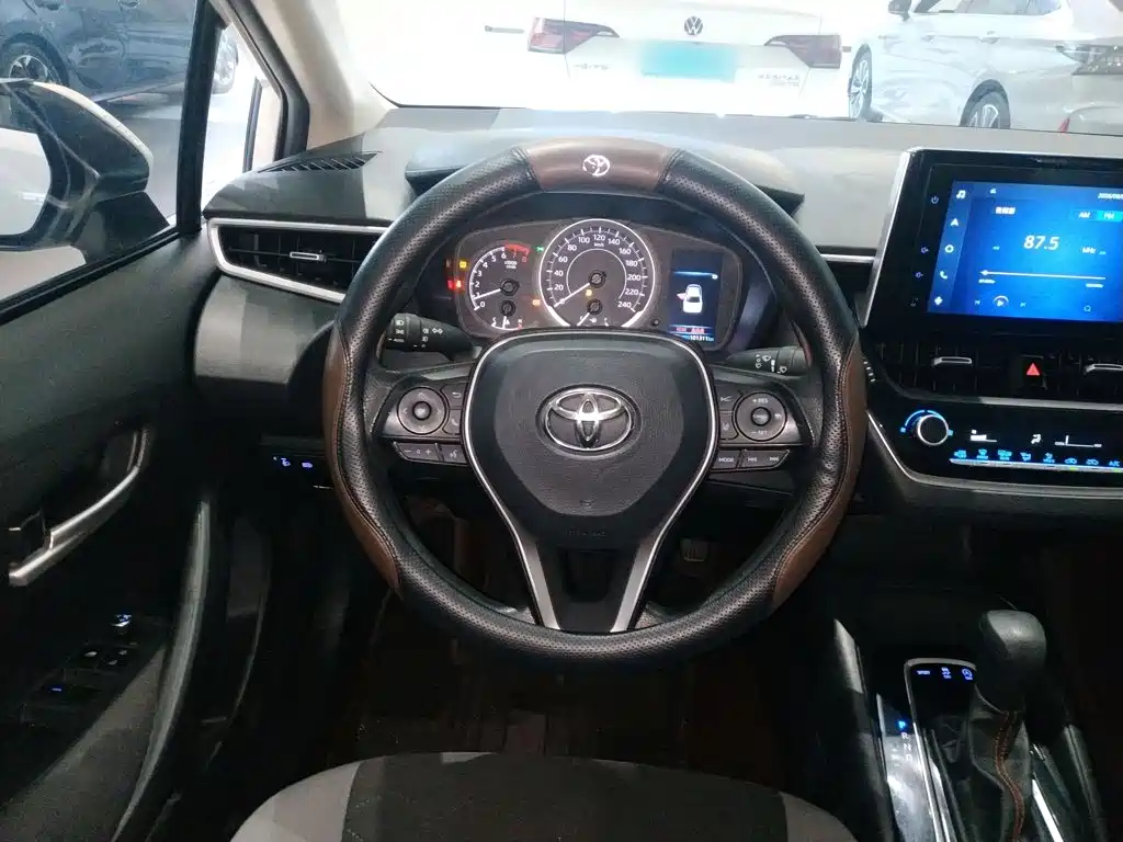 Toyota Corolla — миниатюра 11