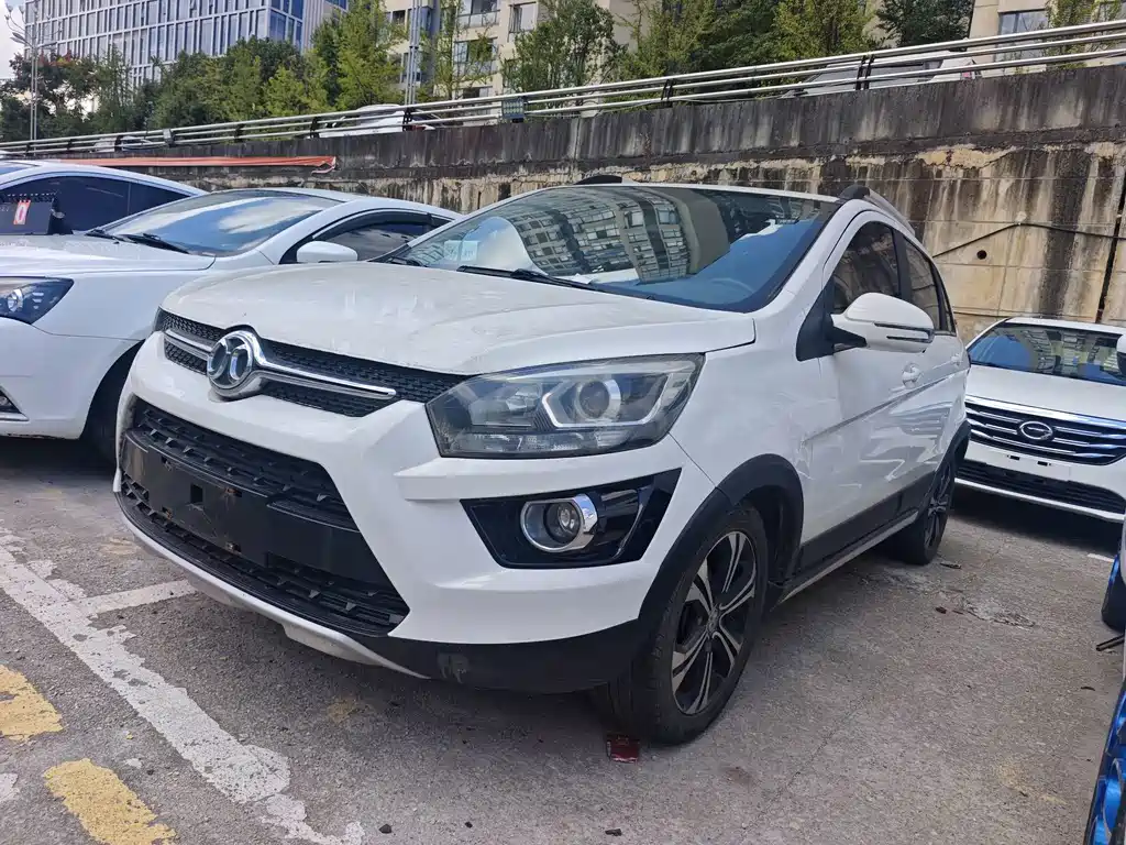 BAIC Senova X25