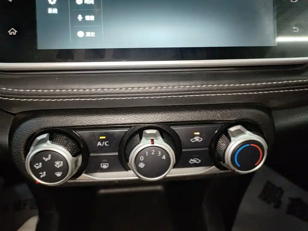 Nissan Kicks — миниатюра 13