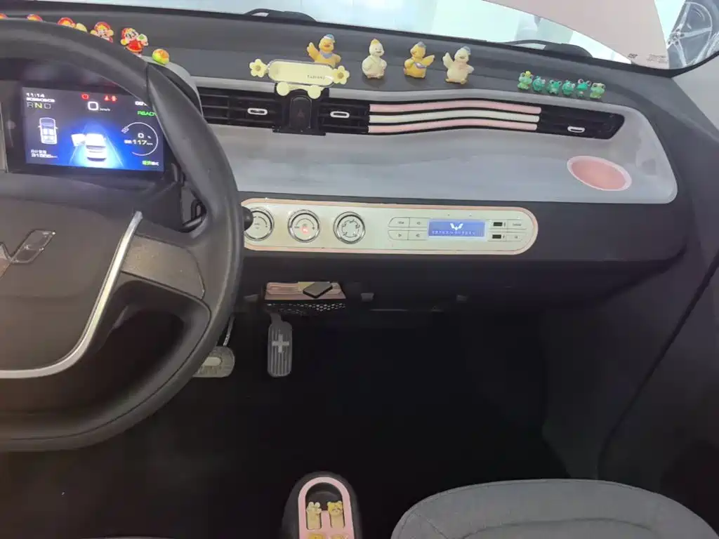 Wuling MINIEV — миниатюра 13