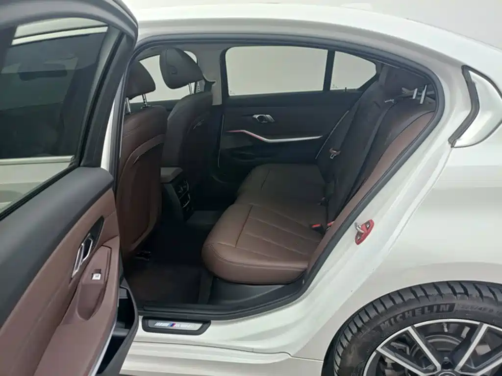 BMW 3 Series — миниатюра 6