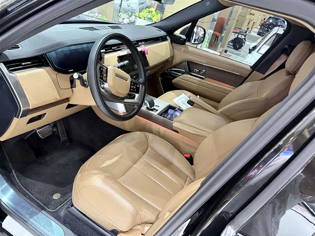 Land Rover Range Rover — миниатюра 4