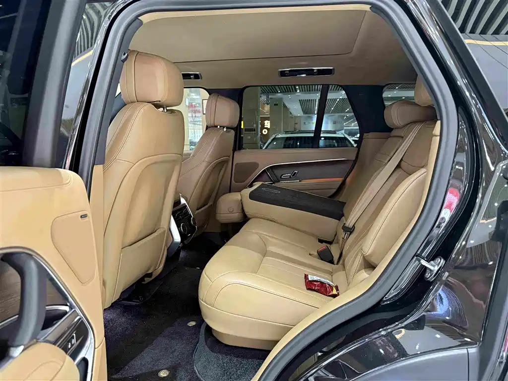 Land Rover Range Rover — миниатюра 6
