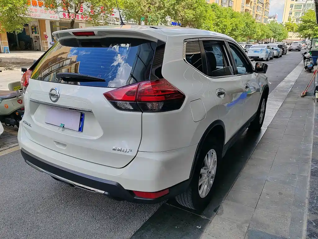 Nissan X-Trail — миниатюра 6