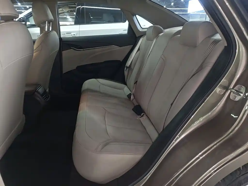 Buick Excelle — миниатюра 17