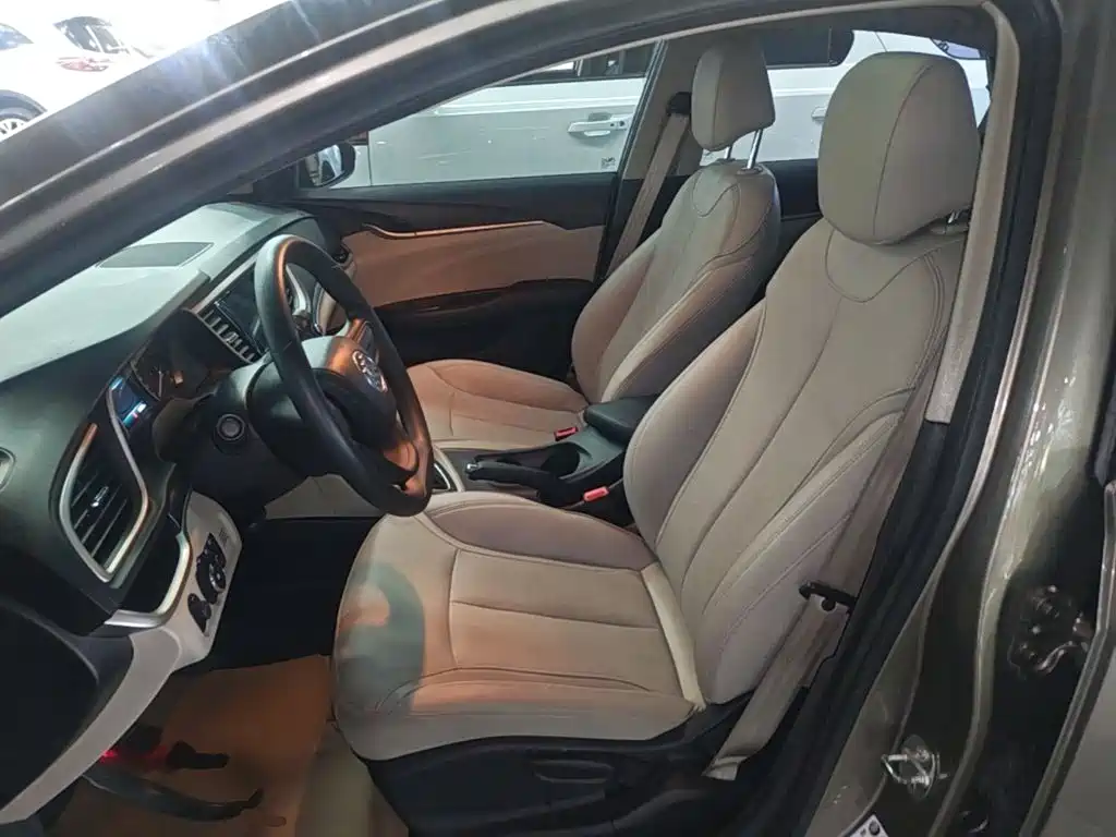 Buick Excelle — миниатюра 15