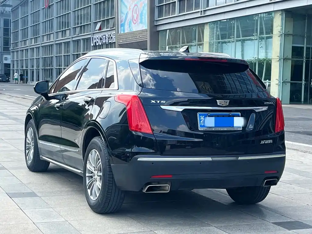 Cadillac XT5 — миниатюра 4