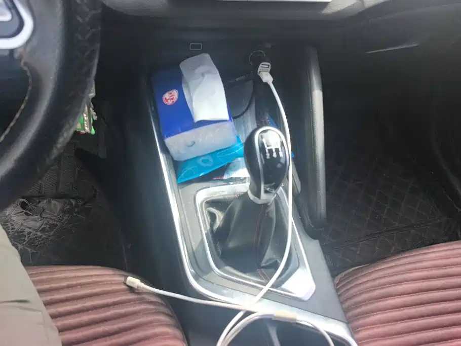 Geely Vision X3 — миниатюра 16