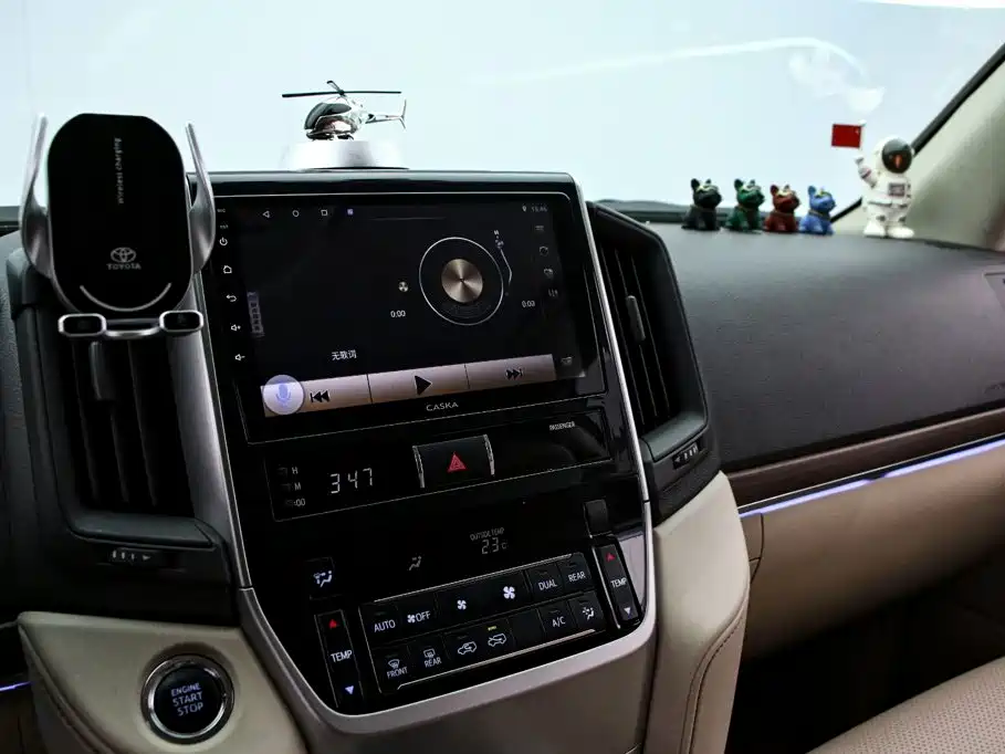 Toyota Land Cruiser — миниатюра 8