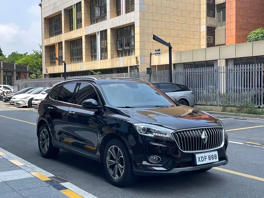 Borgward BX7 — миниатюра 3