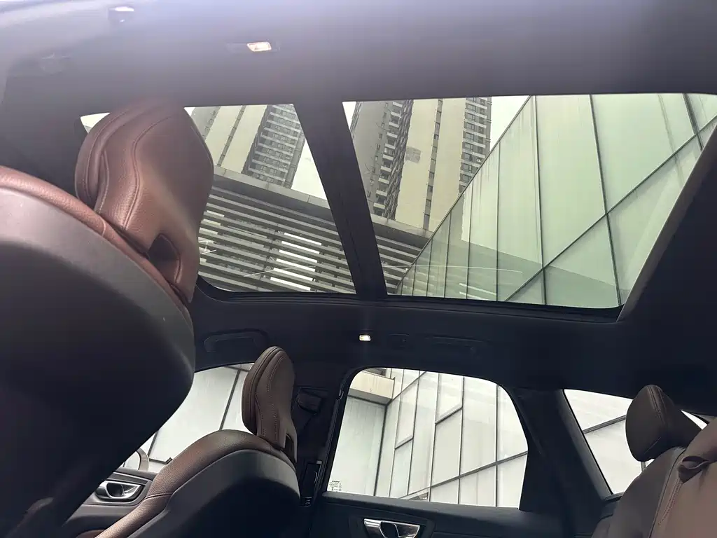 Volvo XC60 — миниатюра 16