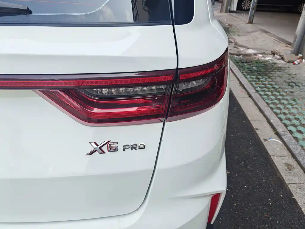 Geely Vision X6 — миниатюра 10