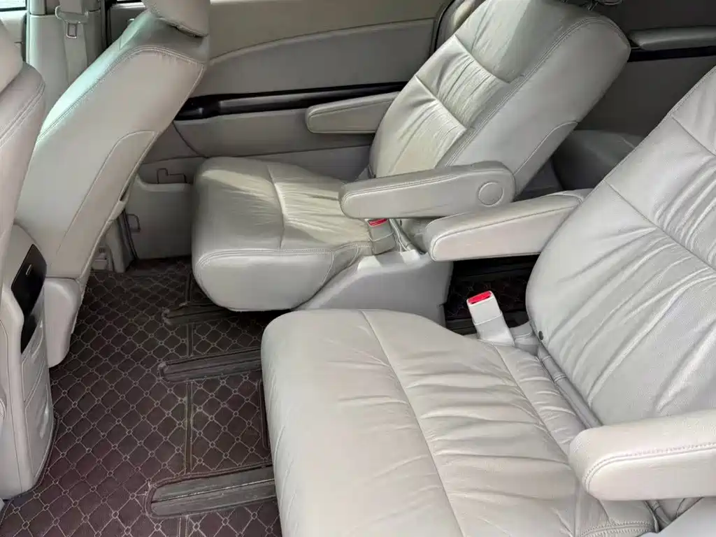 Honda Elysion — миниатюра 5
