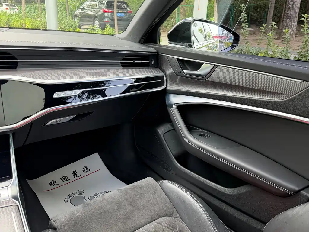 Audi A6L — миниатюра 10