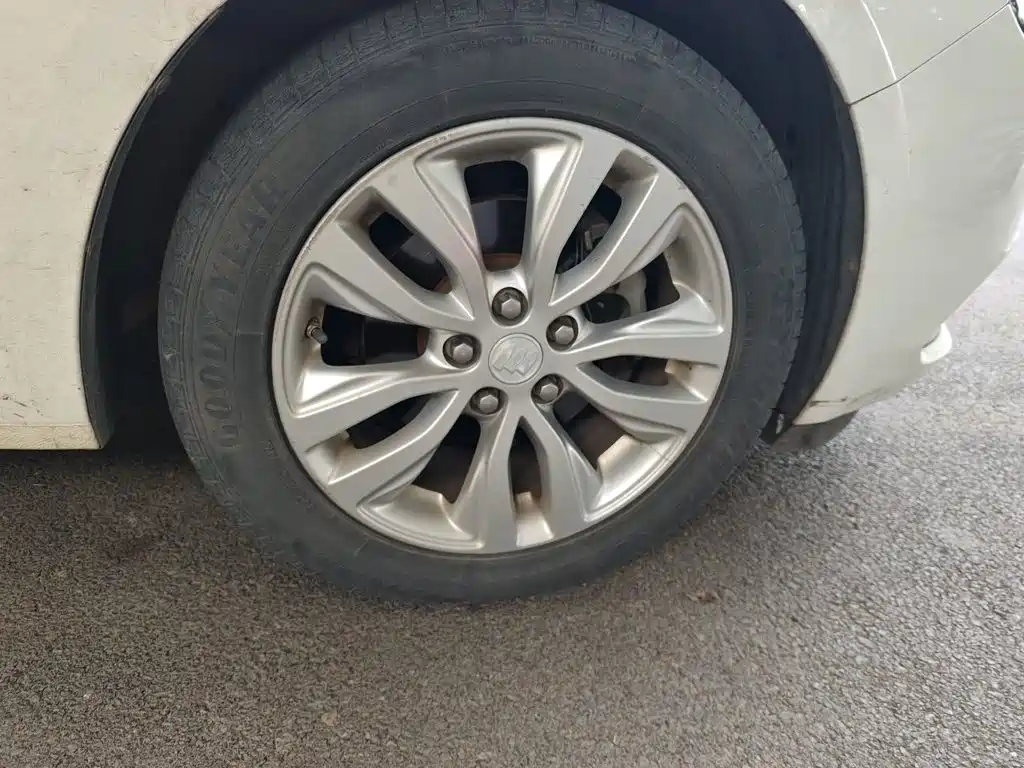 Buick Excelle — миниатюра 8