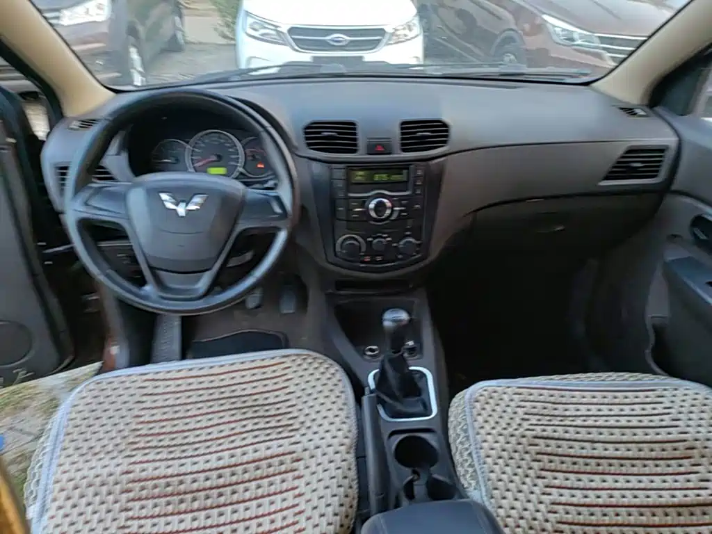 Wuling Hongguang — миниатюра 10