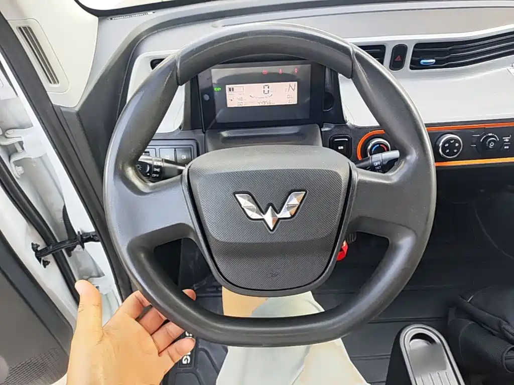 Wuling MINIEV — миниатюра 11