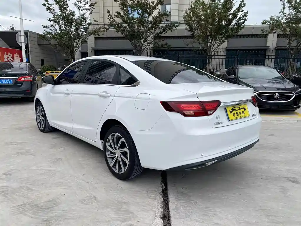 Geely Emgrand GL — миниатюра 4