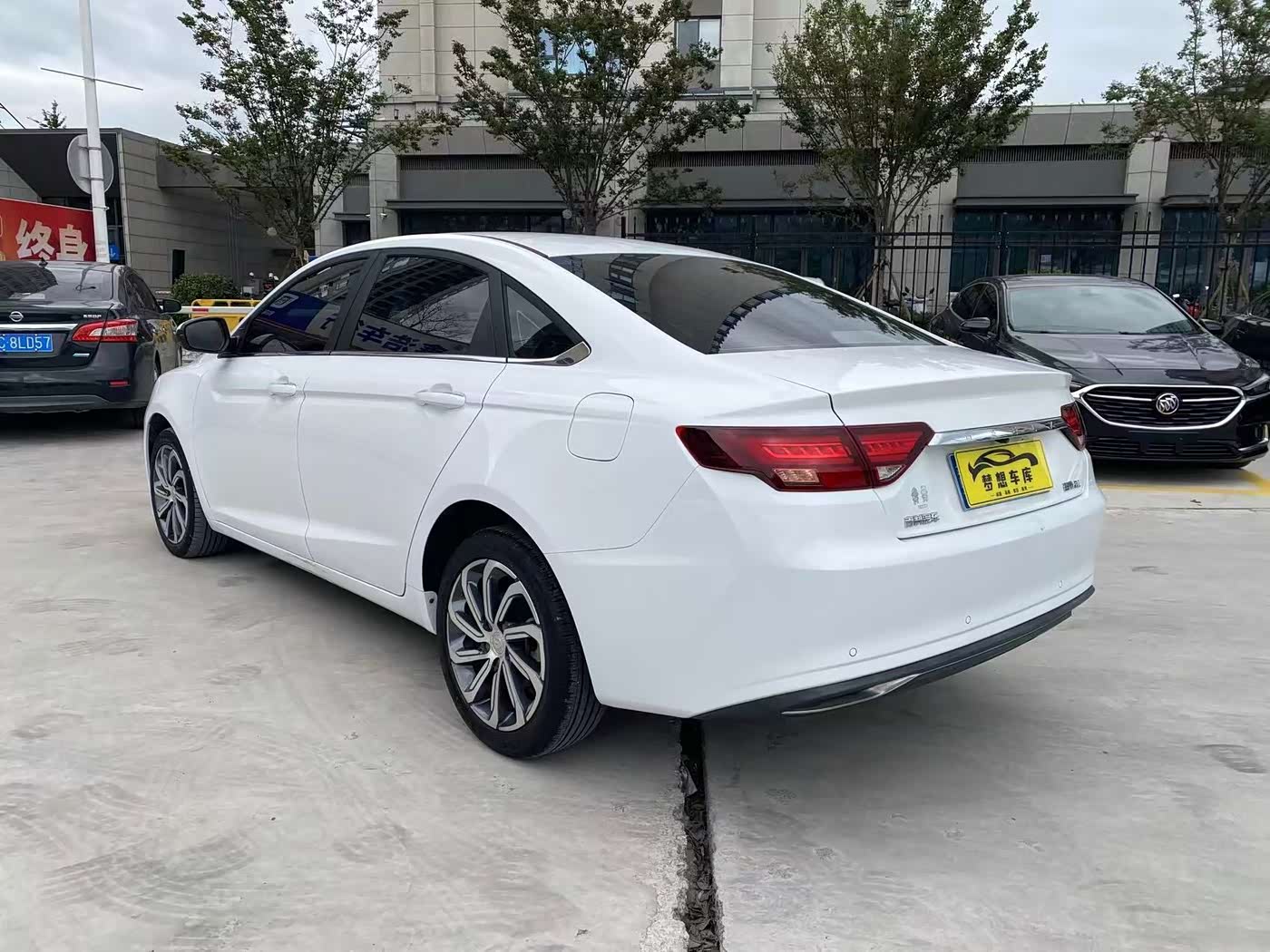 Geely Emgrand GL 1.4 л 2021 г. Белый, пробег 37000 км