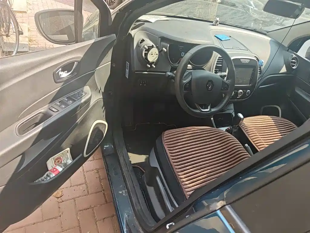 Renault Captur — миниатюра 17