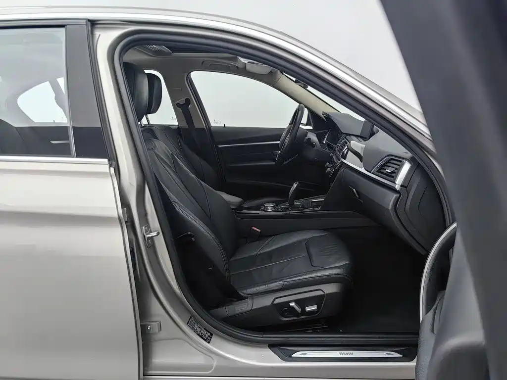 BMW 3 Series — миниатюра 23