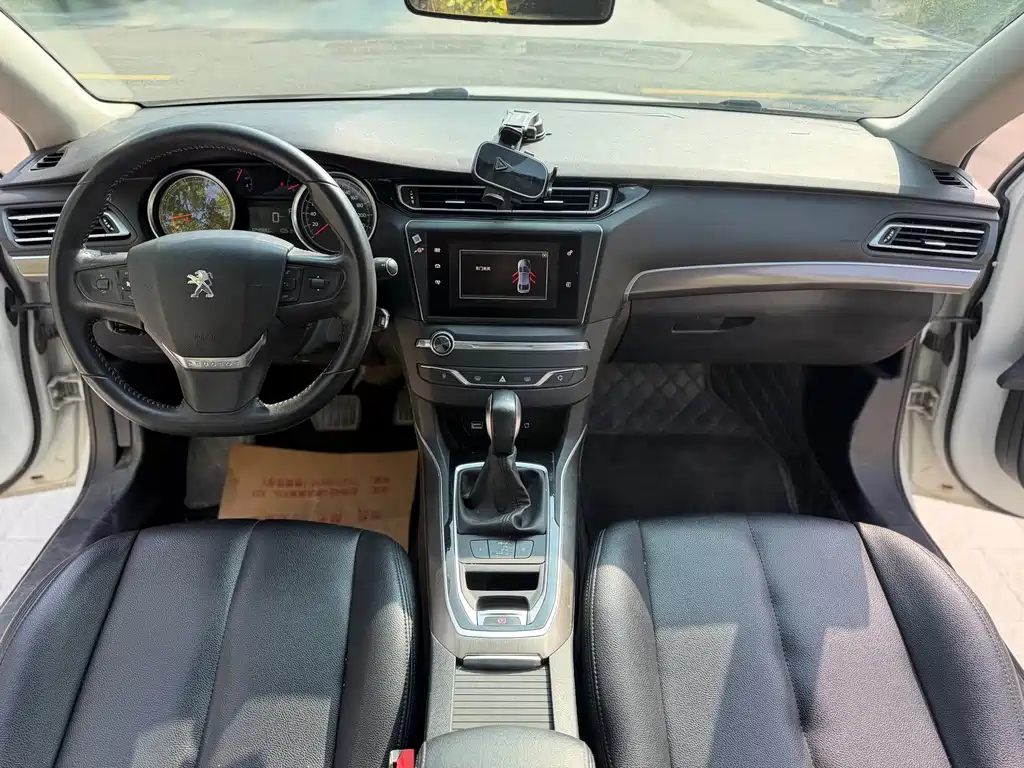Peugeot 408 — миниатюра 8