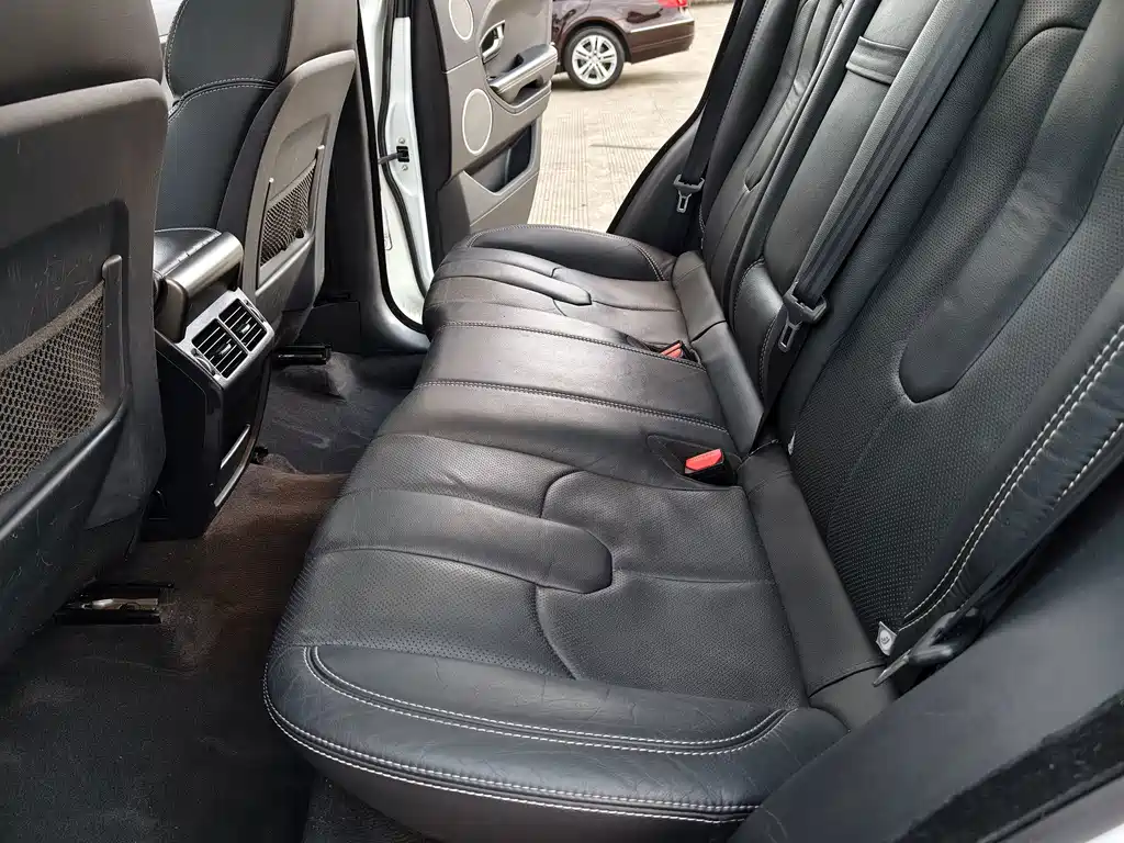 Land Rover Evoque (Import) — миниатюра 11