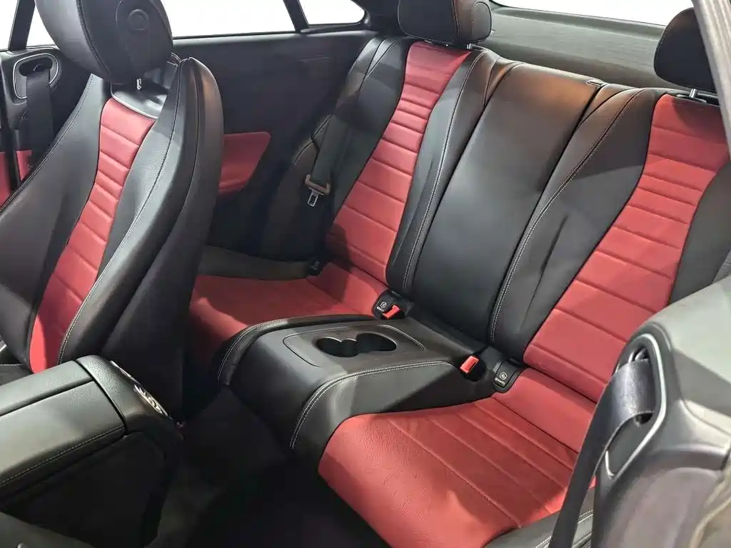 Mercedes-Benz E-Class (Import) — миниатюра 6