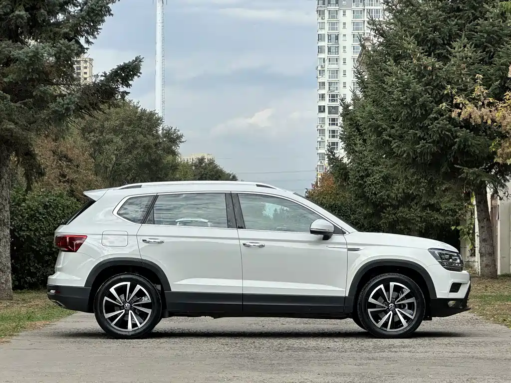 Volkswagen Tharu — миниатюра 4