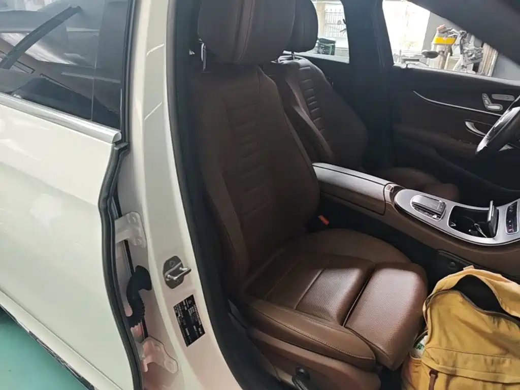 Mercedes-Benz E-Class — миниатюра 25
