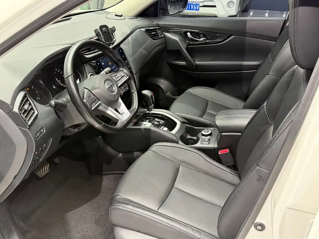 Nissan X-Trail — миниатюра 9
