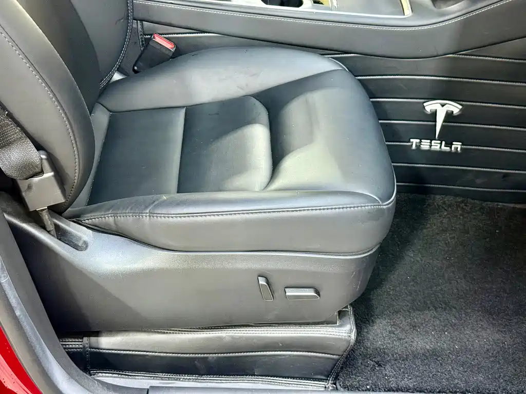 Tesla Model Y — фотографии объявления, Фото 13