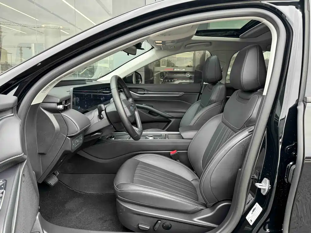 Ford Mondeo 2025 2.0T EcoBoost Luxury