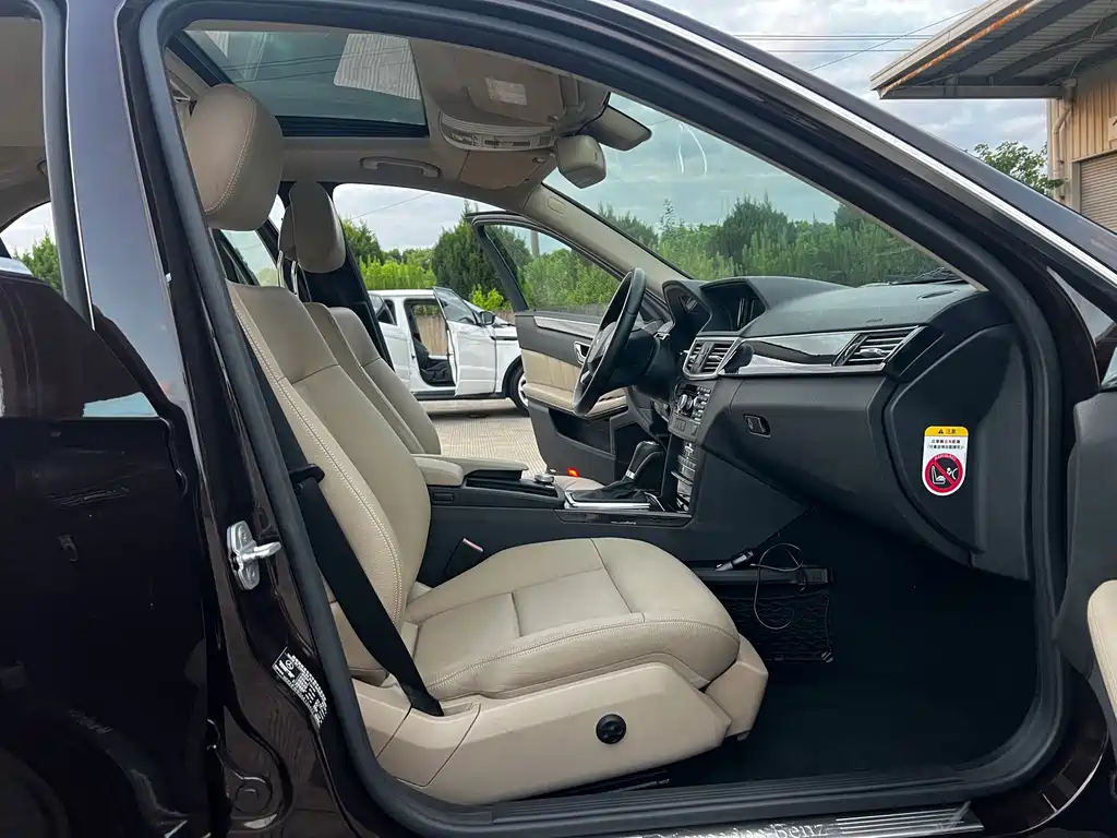 Mercedes-Benz E-Class (Import) — миниатюра 20